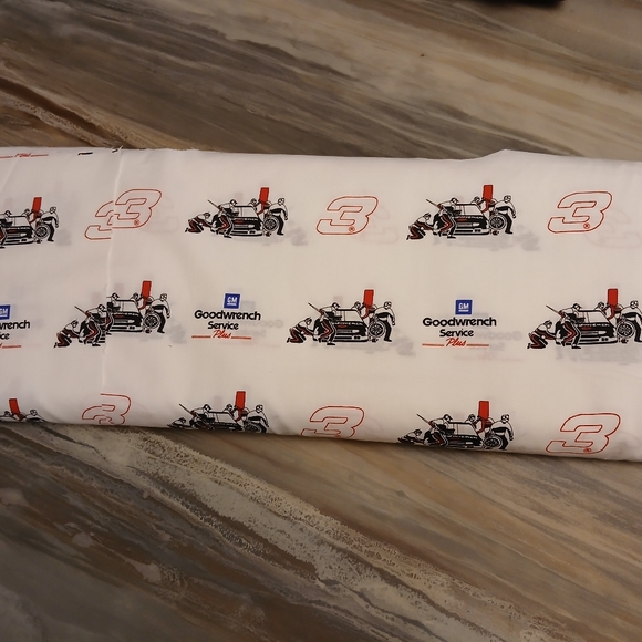 NOS GM GOODWRENCH #3,  fabric by the yard White Cotton Vintage Racing, Oak Hill - Picture 2 of 5